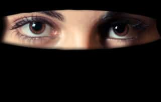Examinando conceptos erróneos: abrogaciones y prohibiciones a las mujeres musulmanas en la jurisprudencia islámica