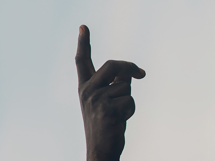Hand pointing up
